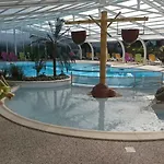 Zecamping 4 Bain A Remous Piscine Couverte Animaux Acceptes *
