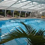 Zecamping 4 Bain A Remous Piscine Couverte Animaux Acceptes Campsite *