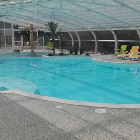 Zecamping 4 Etoiles Bain A Remous Piscine Couverte Animaux Acceptes אתר קמפינג *