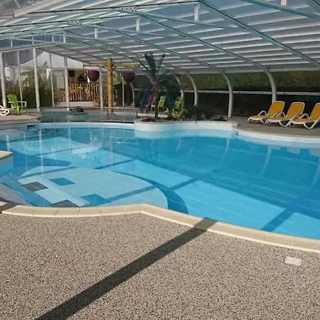 Zecamping 4 Etoiles Bain A Remous Piscine Couverte Animaux Acceptes אתר קמפינג סן ז'אן דה מון