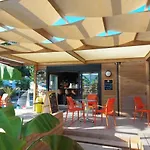 Zecamping 4 Bain A Remous Piscine Couverte Animaux Acceptes *