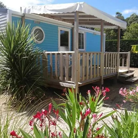 4 étoiles - Piscine - Eeieih *