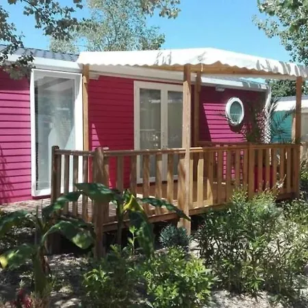 4 étoiles - Piscine - Eeieih