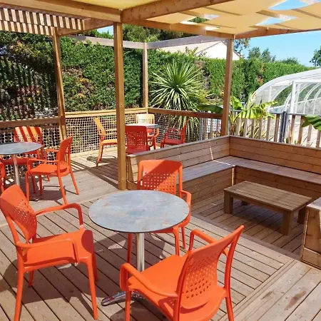 Camping 4 étoiles - Piscine - Eeieih