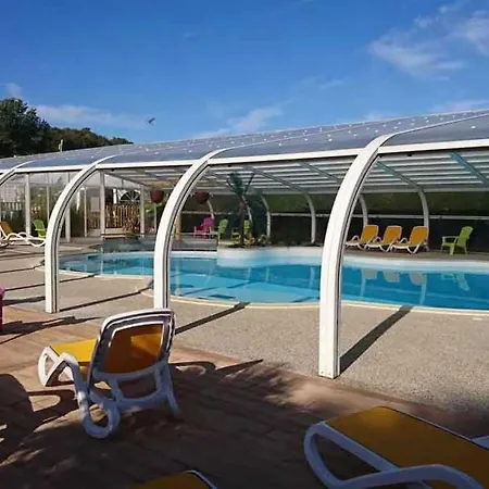 Camping 4 Etoiles - Piscine - Eeieih *
