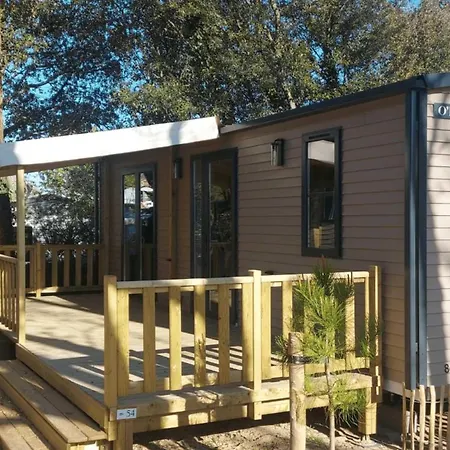 Camping 4 étoiles - Piscine - Eeieih