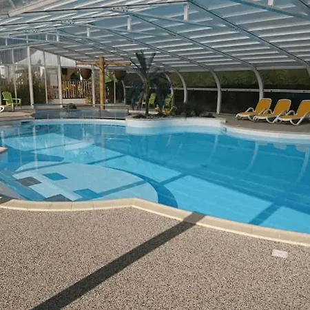 Zecamping 4 Bain à Remous Piscine Couverte Animaux Acceptés