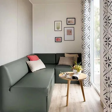 Camping 4 étoiles - Piscine - Eeieih *