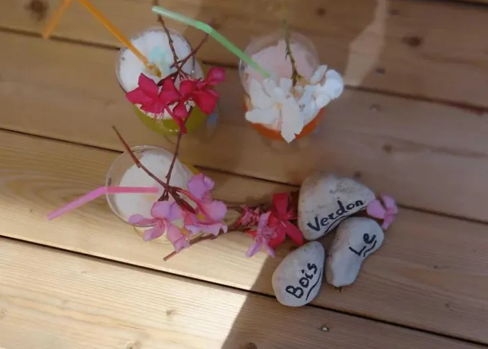 4 Etoiles - Piscine - Eeieih