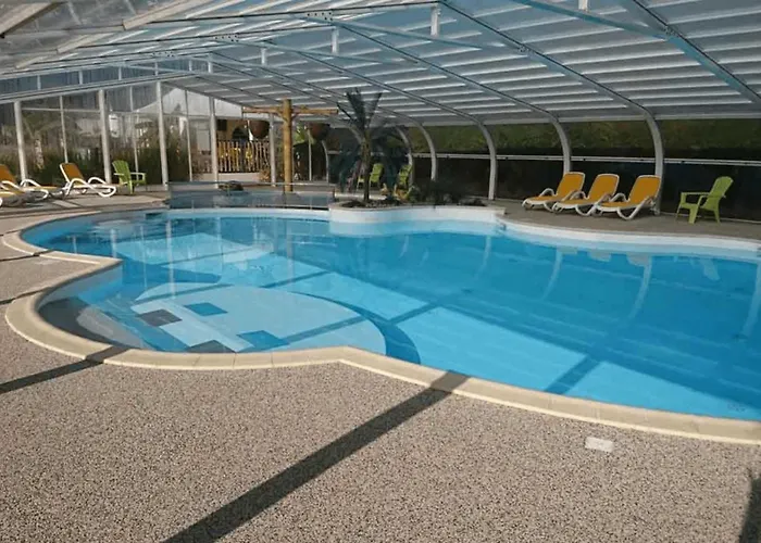 4 Etoiles - Piscine - Eeieih