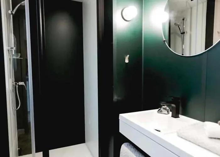 4 Etoiles - Piscine - Eeieih 생장드몽