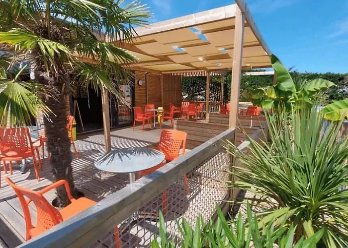 4 Etoiles - Piscine - Eeieih 생장드몽