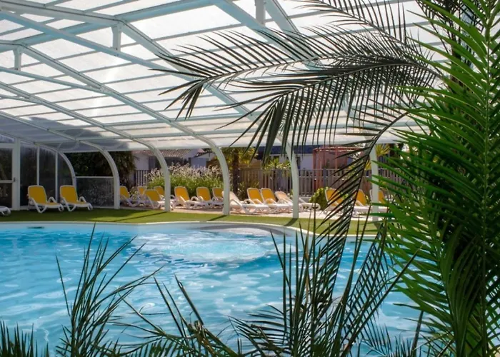 4 Etoiles - Piscine - Eeieih 생장드몽