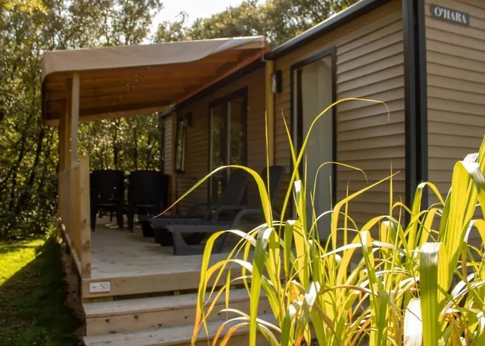 캠프장 4 Etoiles - Piscine - Eeieih