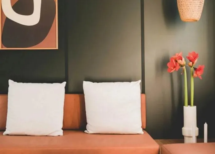 4 Etoiles - Piscine - Eeieih *