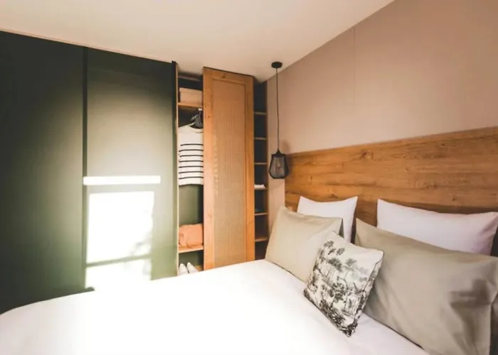 캠프장 4 Etoiles - Piscine - Eeieih *