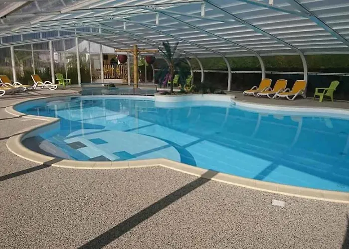 4 Etoiles - Piscine - Eeieih