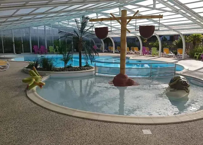 4 Etoiles - Piscine - Eeieih