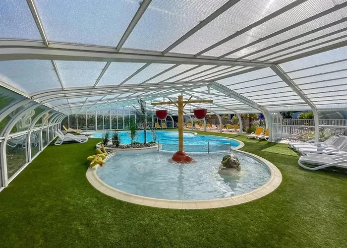 4 Etoiles - Piscine - Eeieih